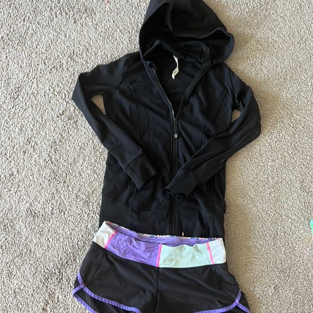 Size 6 lululemon jacket